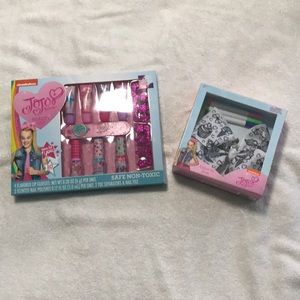 JoJo Siwa beauty set and color in bow